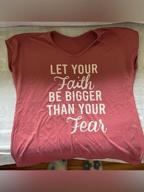 Women’s Inspirational Graphic Tee - Dusty Rose Faith Print